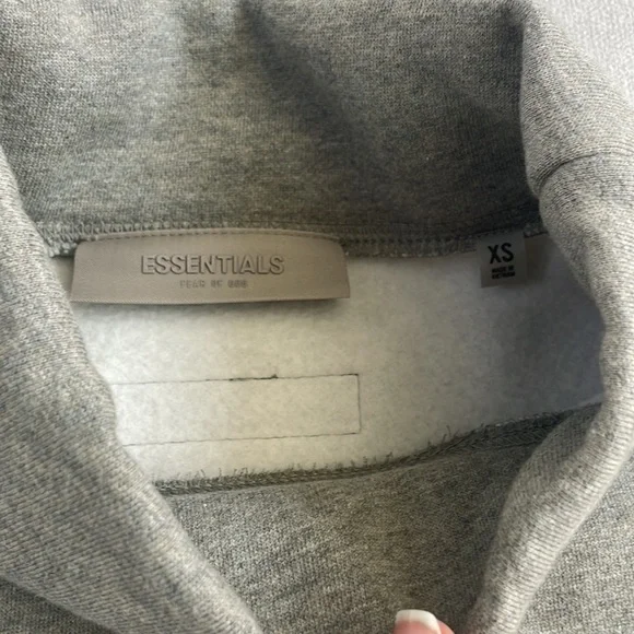 FEAR OF GOD ESSENTIALS SWEATSHIRT (UNISEX) - Picture 6 of 7
